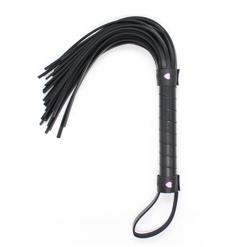 Флоггер із рожевим серцем Flogger black with pink heart