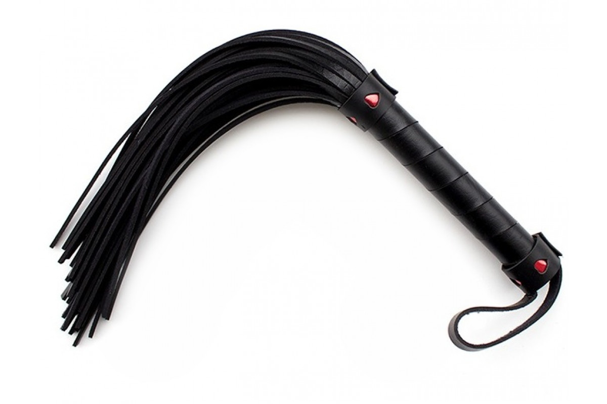 Флогер з червоним серцем DS Fetish Flogger black with red heart
