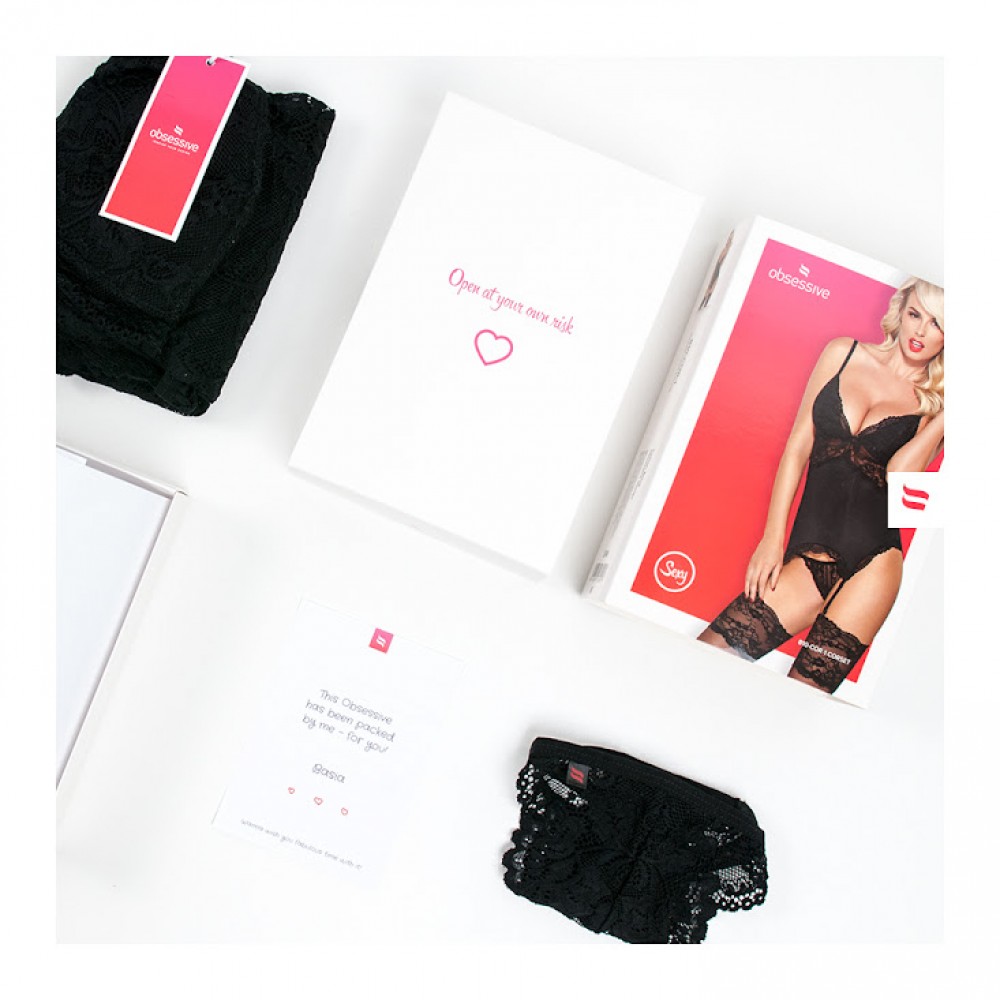 Халат Obsessive Alluria пеньюар та стрінги S/M