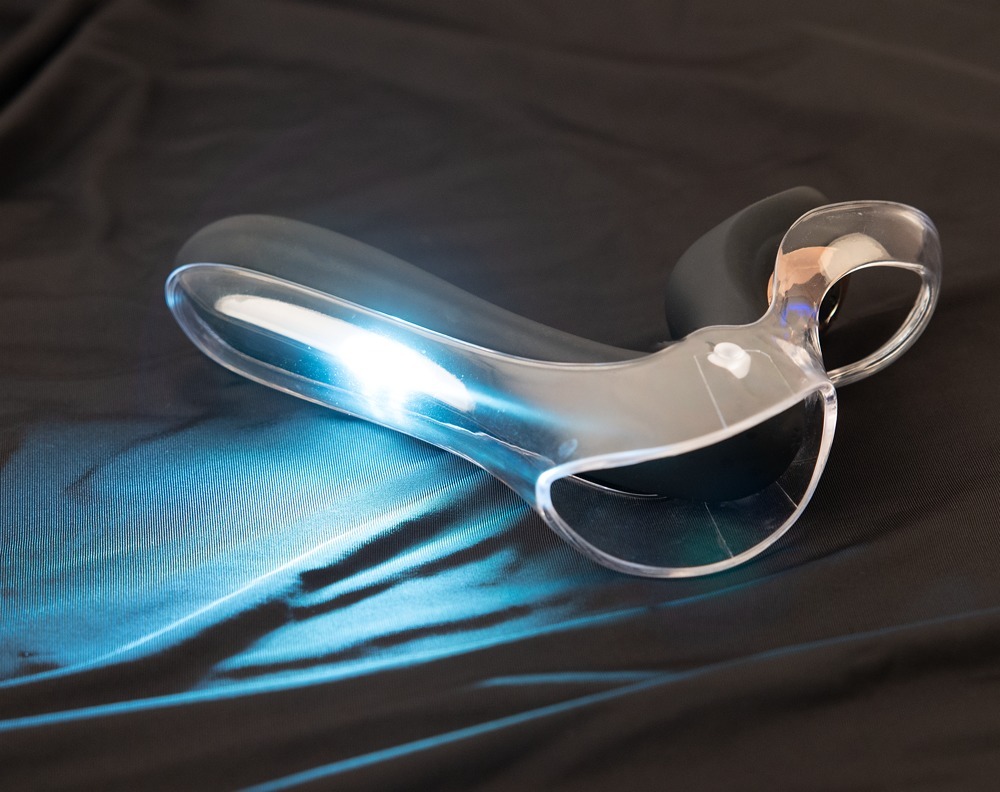 Розширювач вагінальний з підсвіткою Bad Kitty Vibrating Speculum