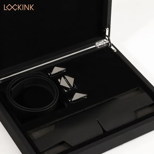 Маска шкіряна на очі Чорна Lockink