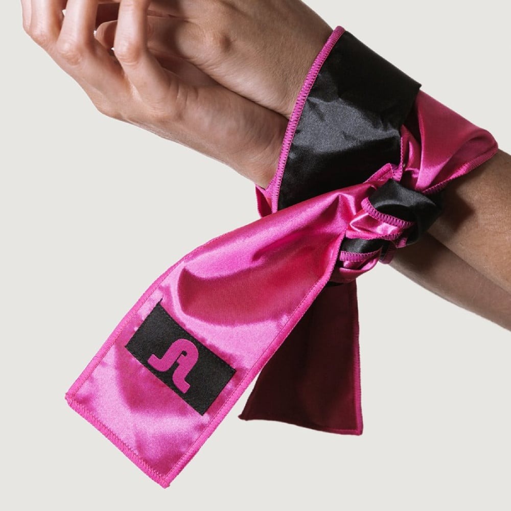 Пов'язка із сатину на очі Adrien Lastic Satin Sash чорно-рожева
