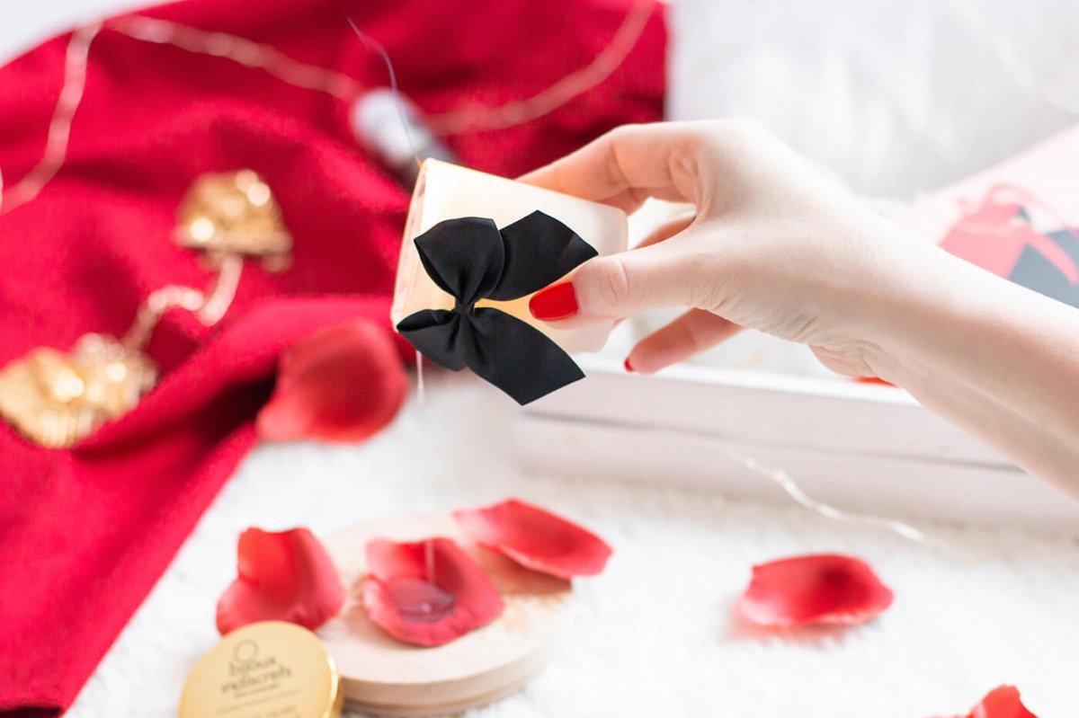 Свічка для масажу та поцілунків Bijoux Indiscrets, с солоною карамеллю