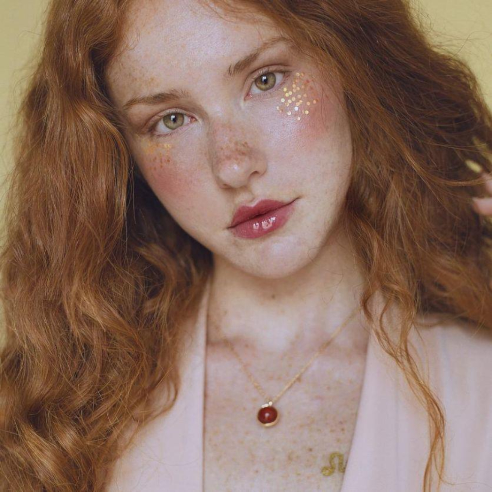 Набір Bijoux Indiscrets HOROSCOPE Leo (Лев) вібратор на палець, гель для клітора, підвіска