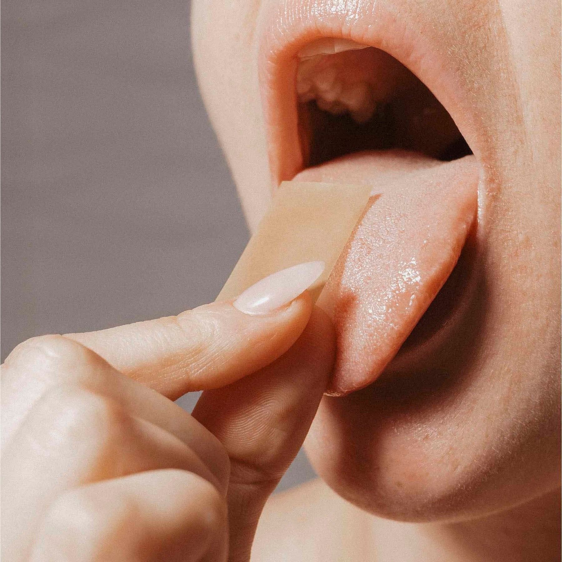 М'ята смужка для орального сексу SLOW SEX Bijoux Indiscrets Oral sex strips (в упаковці 7 шт.)