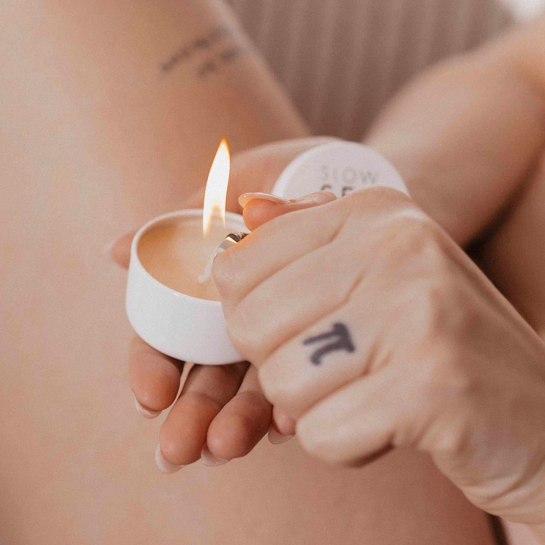 Массажная свеча с маслами, ароматная, Bijoux Indiscrets Massage Candle Slow Sex, 50 мл