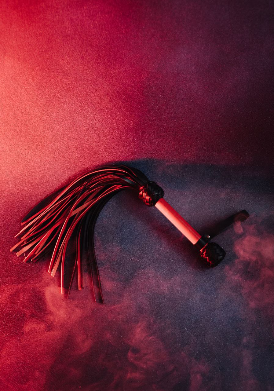 Флоггер модель Flog3-35хвостов RED/Black (Кожа) N