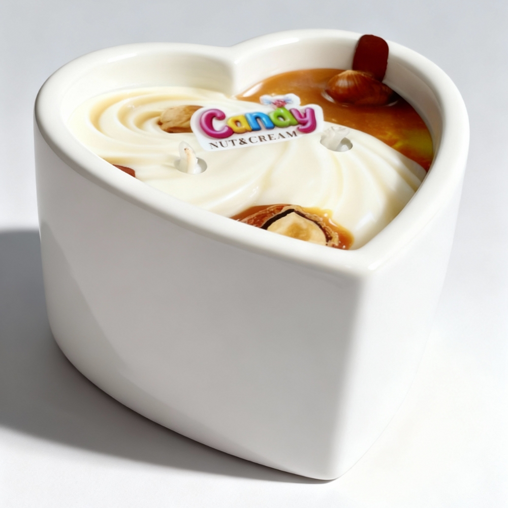 Масажна свічка з ароматом горіхового крему Candy Nut Cream у формі серця, 70 мл