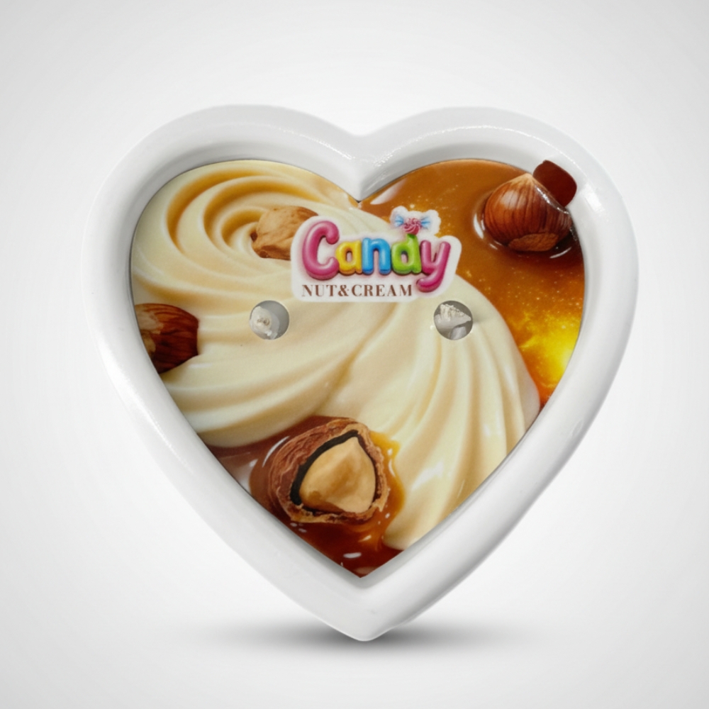 Масажна свічка з ароматом горіхового крему Candy Nut Cream у формі серця, 70 мл