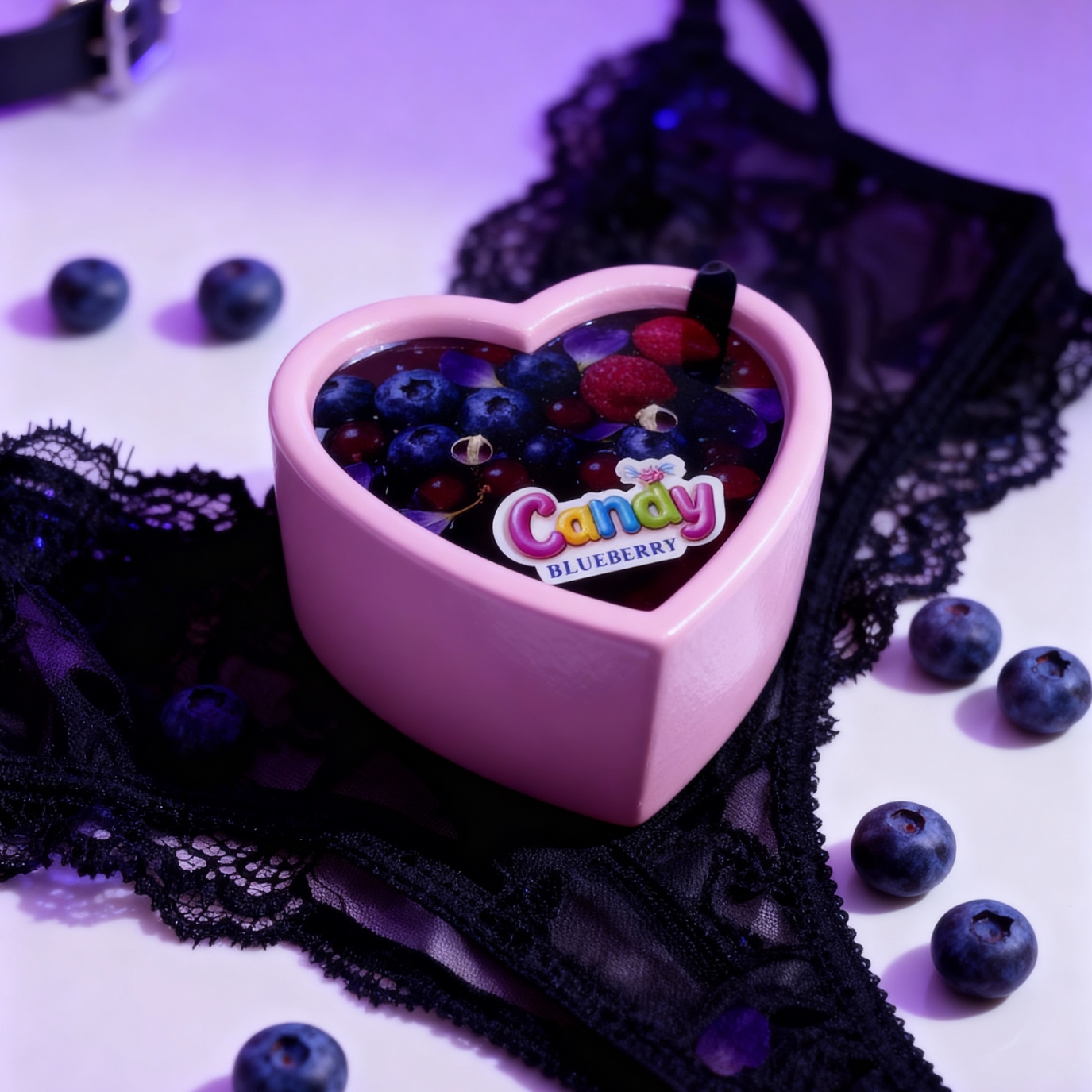 Масажна свічка з ароматом чорниці Candy Blueberry у формі серця, 70 мл