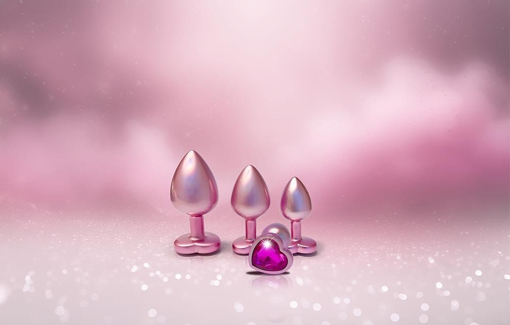 Анальная пробка розовая Dream Toys Gleaming Love с декоративным камнем в виде сердца, S