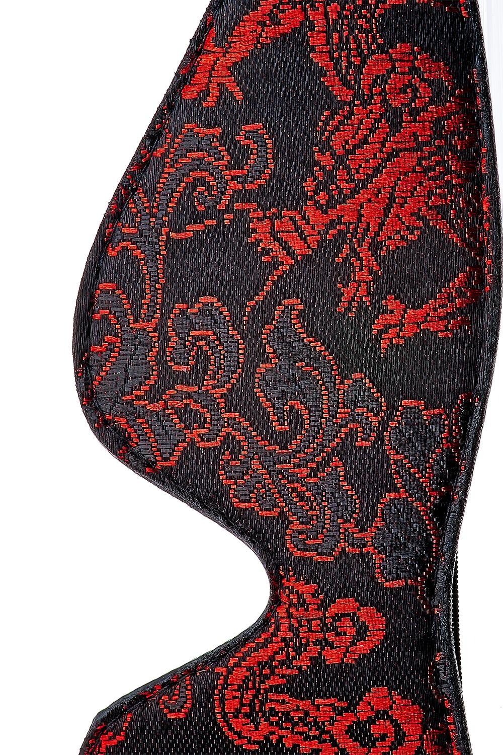 Маска на глаза черная Dream Тoys Blaze Deluxe Blindfold с красным узором в виде вышивки