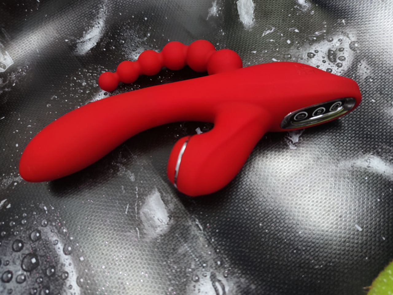 Потрійний вібратор із вакуумною стимуляцією Dream Toys RED REVOLUTION ANNA