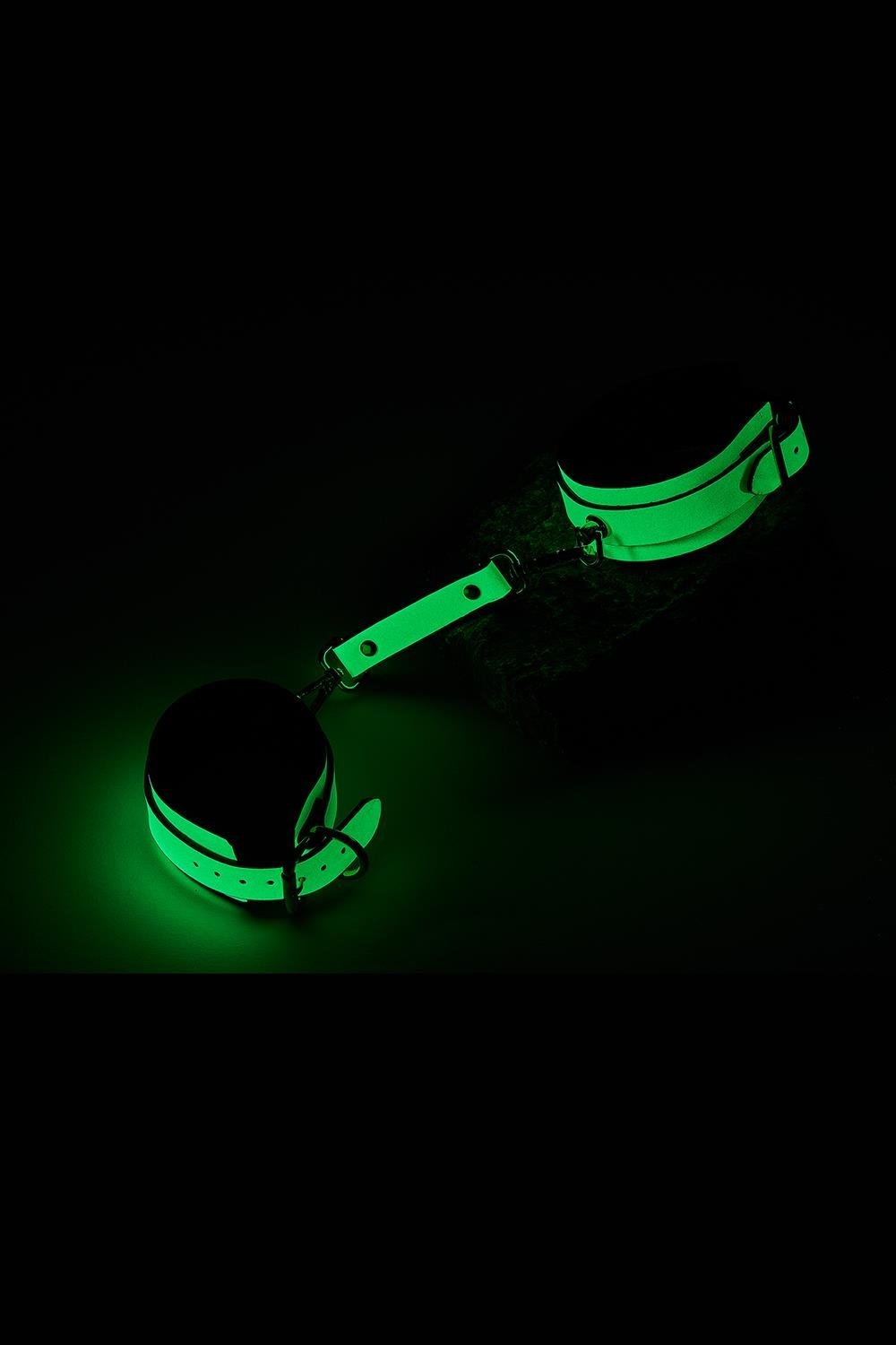 Поножі на кісточки люмінесцентні Dream Toys Radiant Glow In The Dark зелені