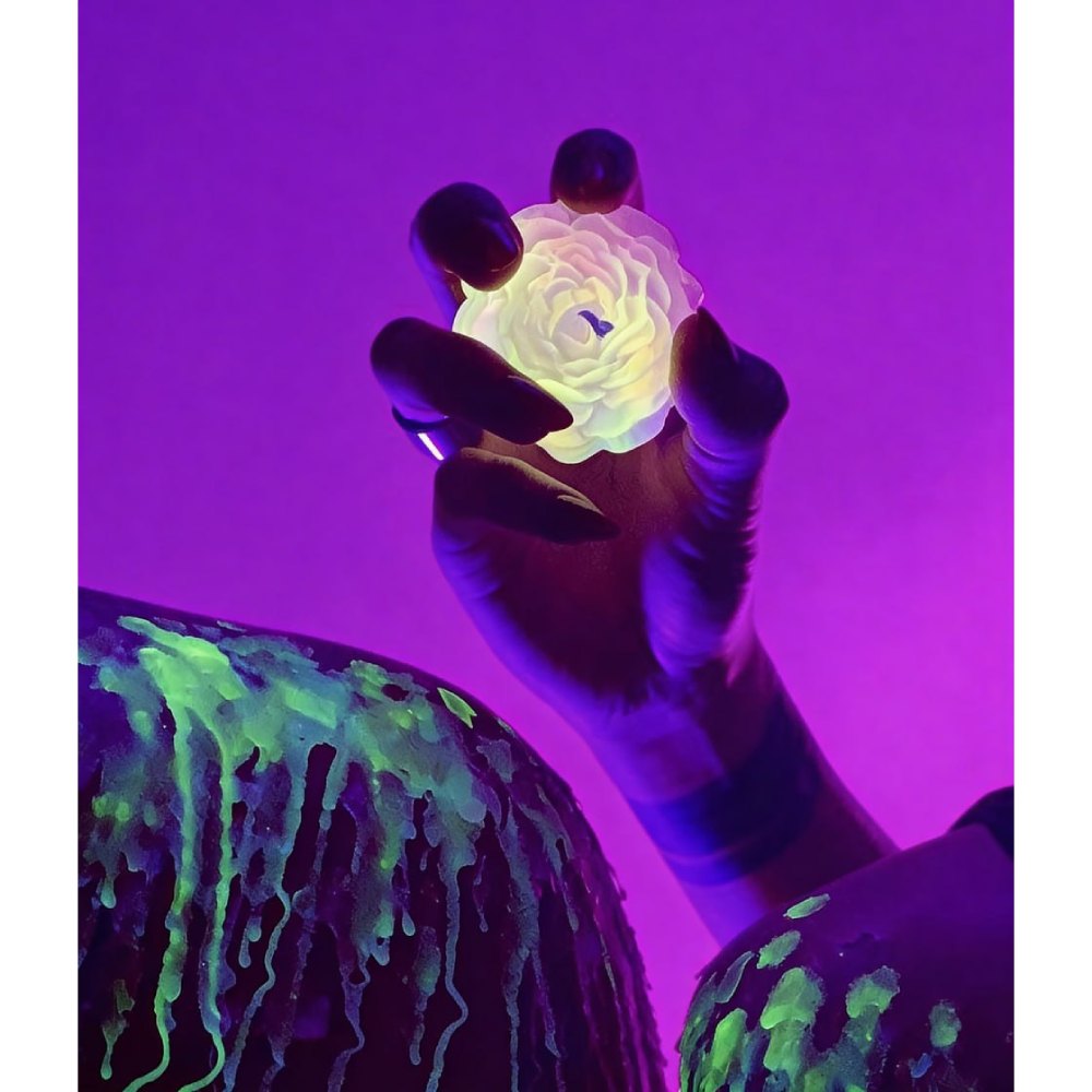 Свічка люмінесцентна півонія GlowKink низькотемпературна, різнокольорова, L