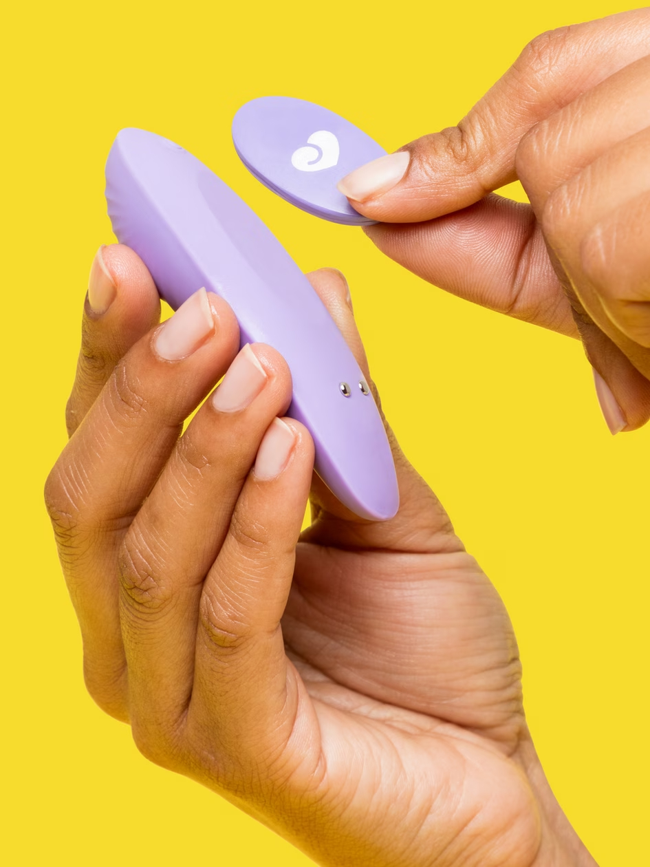 Вібратор в трусики з пультом Lovehoney Mon Ami Panty Vibrator для клітора, бузковий
