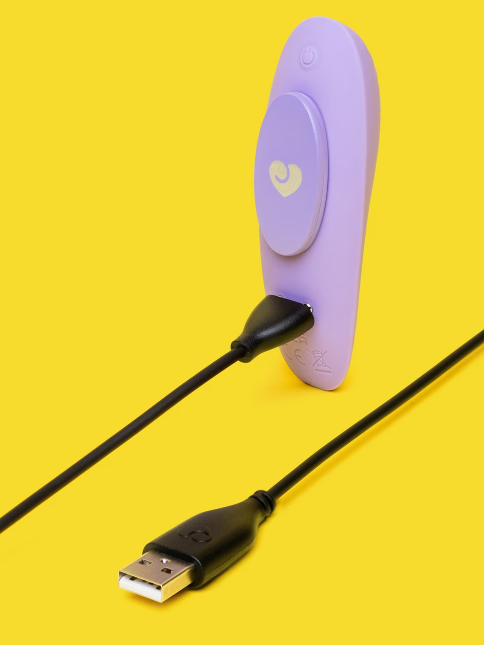 Вібратор в трусики з пультом Lovehoney Mon Ami Panty Vibrator для клітора, бузковий