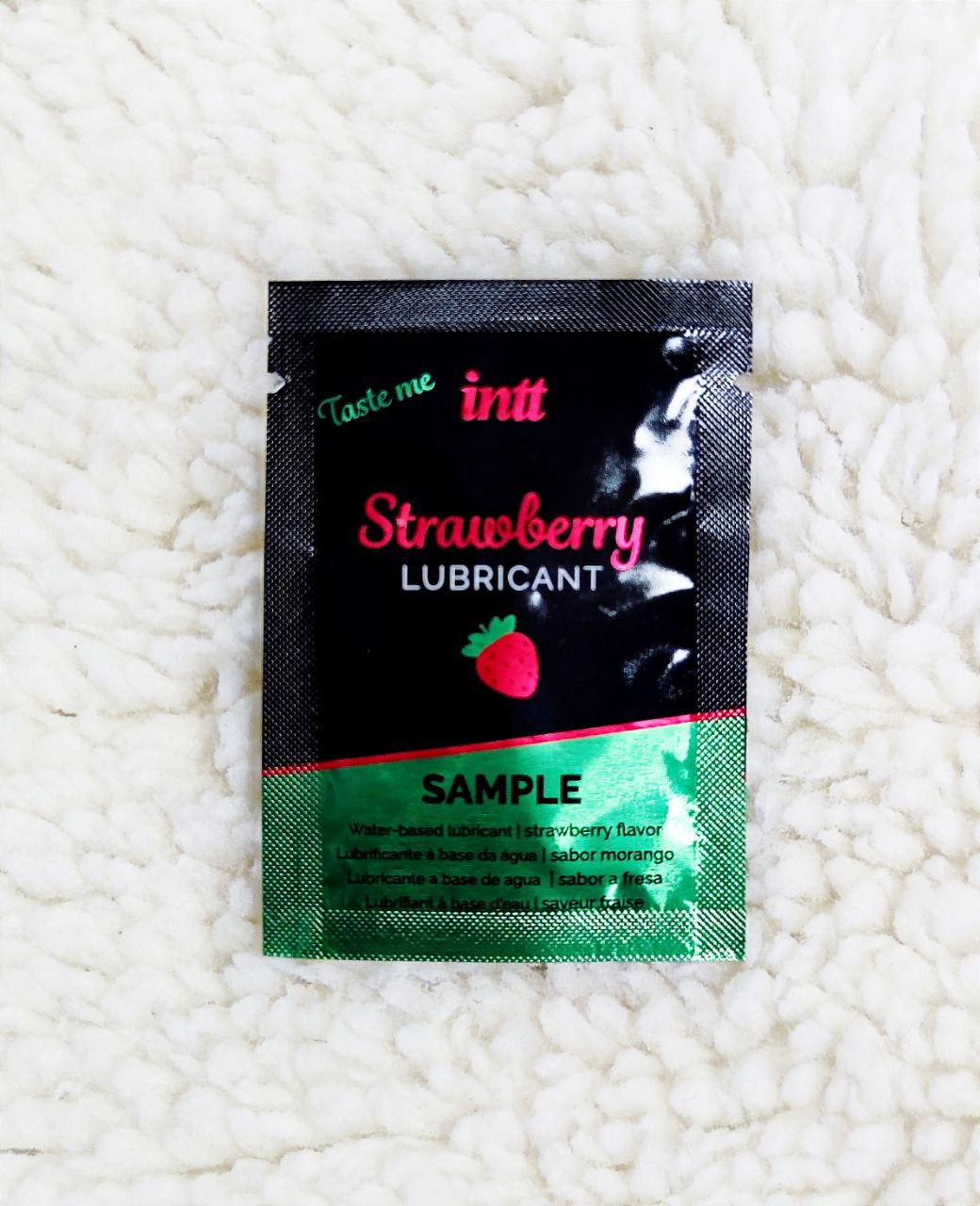 САШЕТ/Їстівний лубрикант зі смаком полуниці INTT Strawberry Lubricant