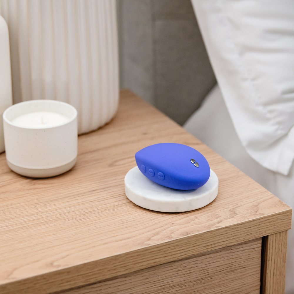 Кліторальний вібратор We-Vibe Temp Lavender Blue з функцією нагрівання та охолодження, синій