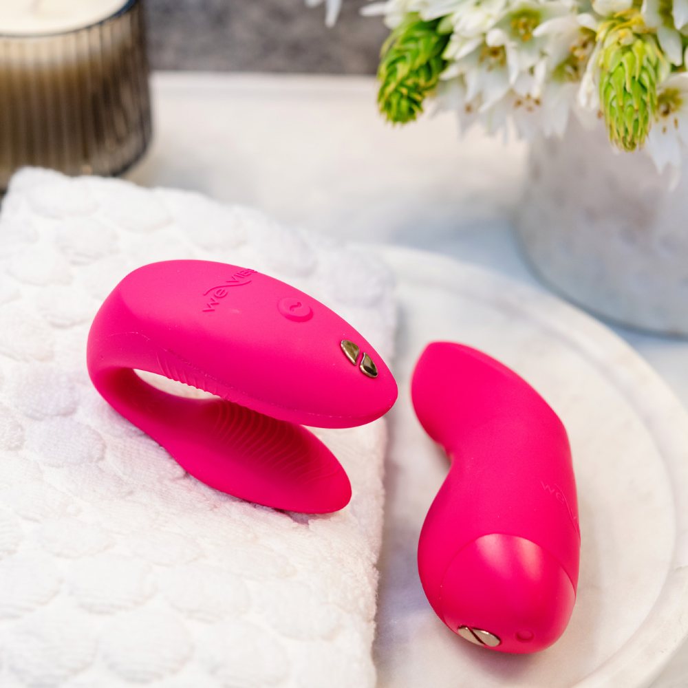 Вібратор для пар We-Vibe Chorus Pro Electric Pink з пультом і додатком, рожевий