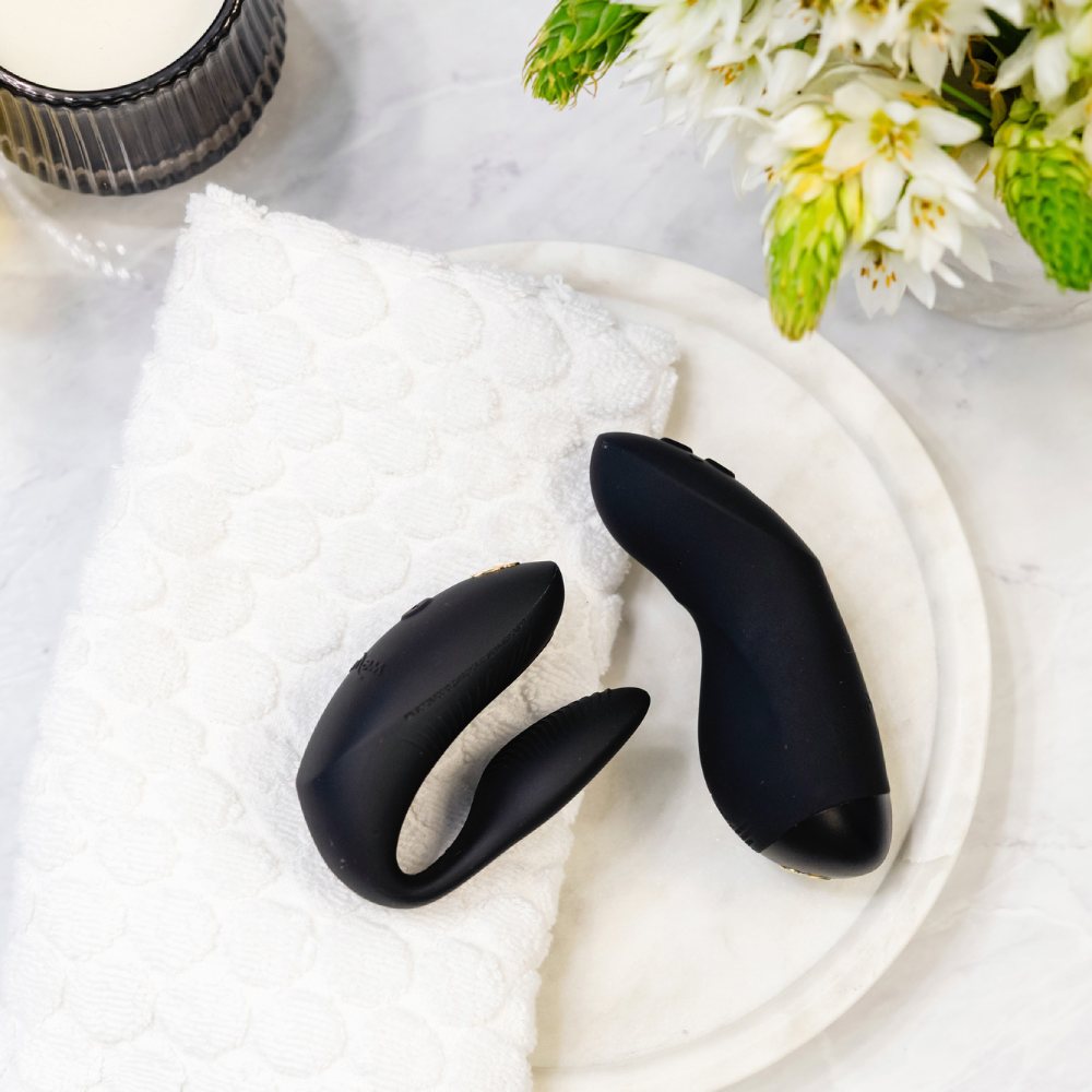 Вібратор для пар We-Vibe Chorus Pro Satin Black з пультом і додатком, чорний