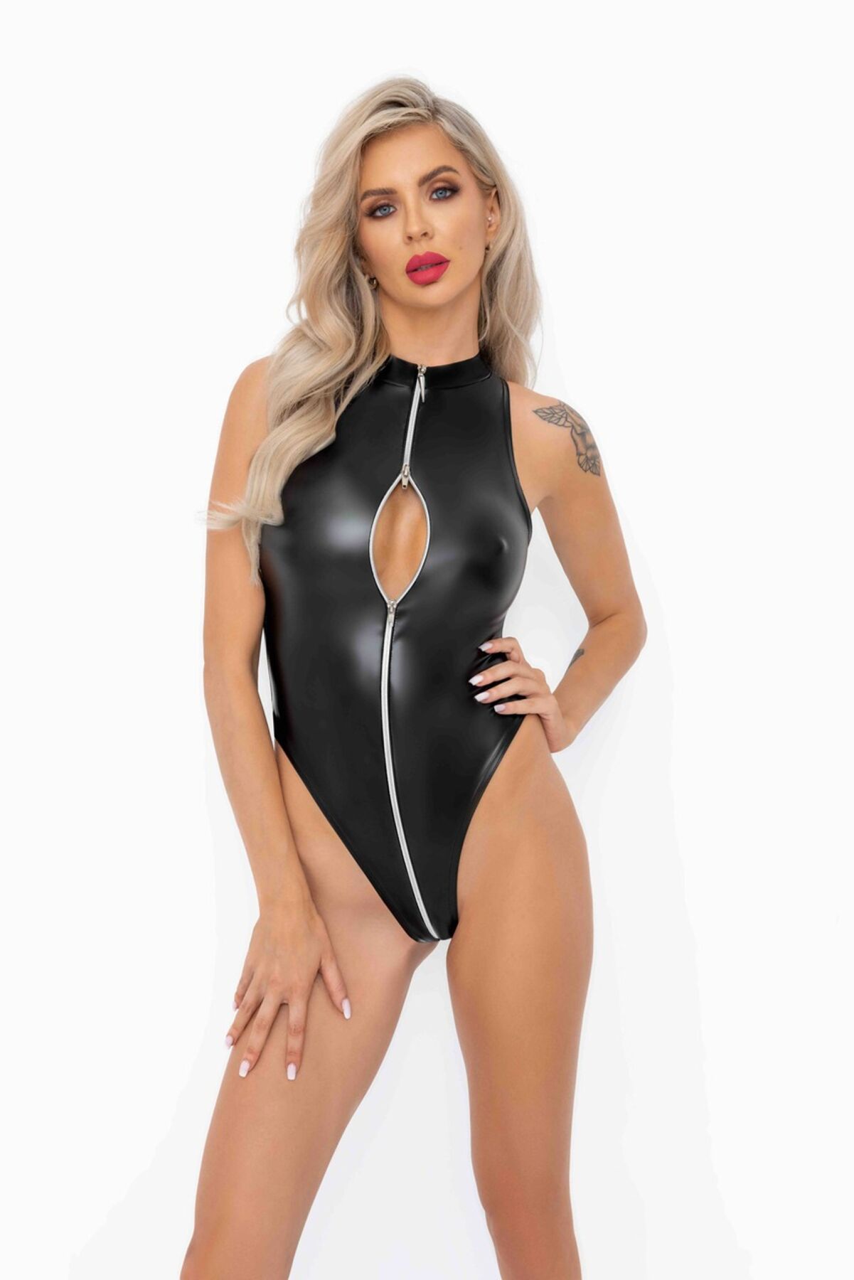 Боди с мокрым эффектом Noir Handmade F294 Powerwetlook bodysuit with front zipper, L