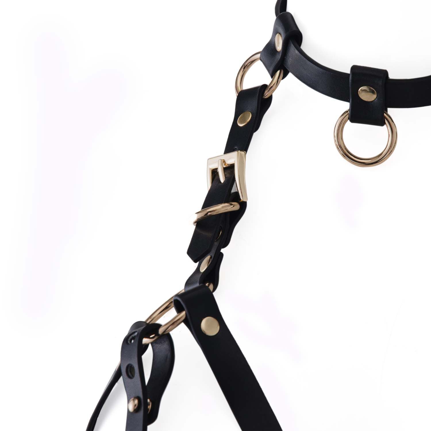Портупея на грудь LOCKINK SEVANDA Queen Chest Harness with Removable Bra, черная, со съемными пэстис