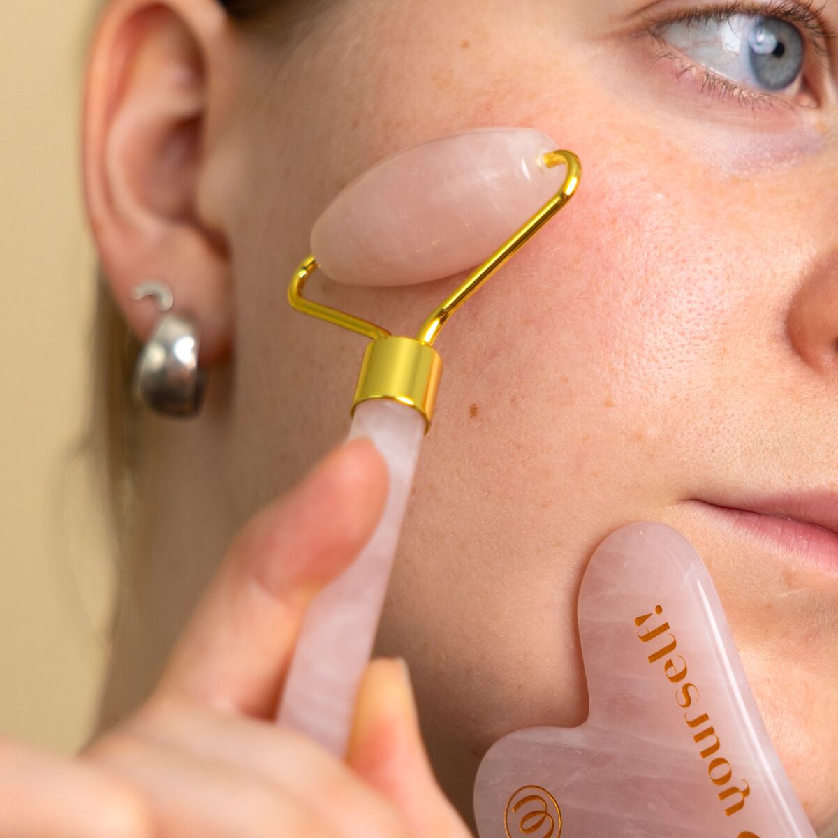 Набір масажерів гуаша Womanizer Gua Sha Set, ролер та скребок