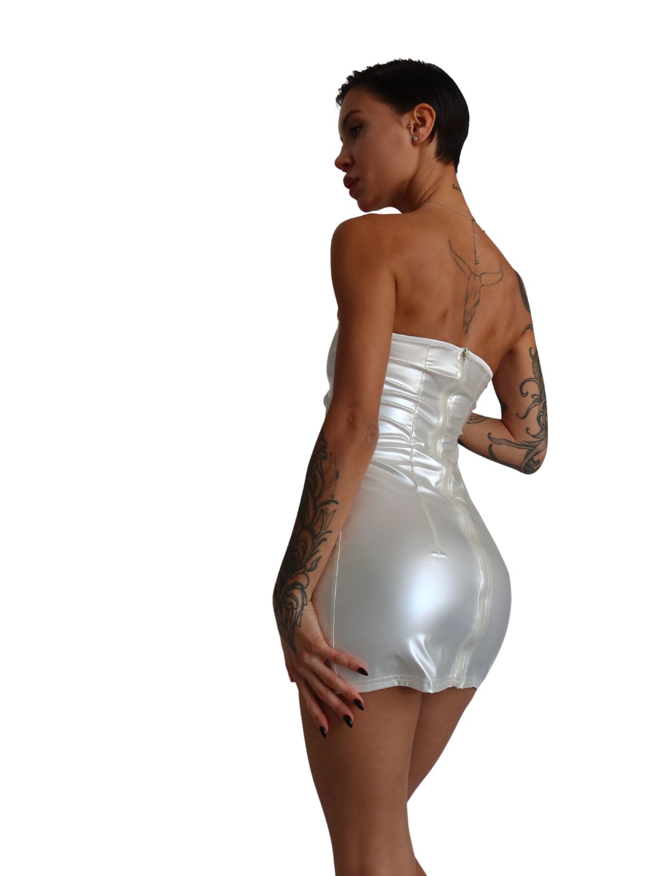 Мини-платье D&A, L, white, nylon-lycra открытые плечи с молнией на всю длину