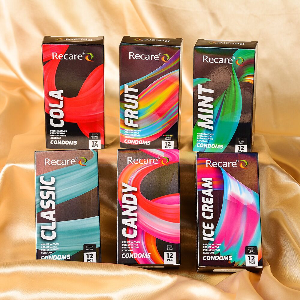 Презервативи Holographic Recare Fruit Flavour Condoms 12 шт, аромати: м'ята, банан, полуниця