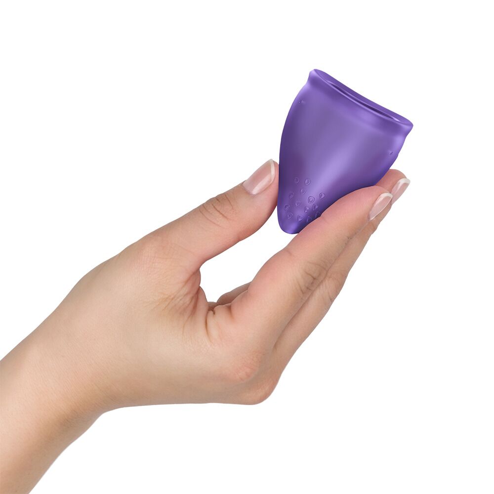 Менструальна чаша Fun Factory FUN CUP SIZE B Black Currant, багаторазова, діаметр 4,3 см, об’єм 30 мл