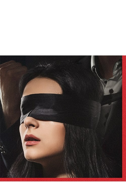 Пов'язка на очі NOIR SILKY BLINDFOLD Чорна