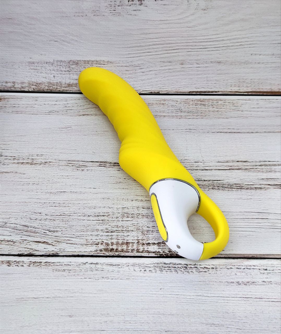 Вибратор для стимуляции точки G с ребристой структурой Satisfyer Yummy Sunshine, желтый