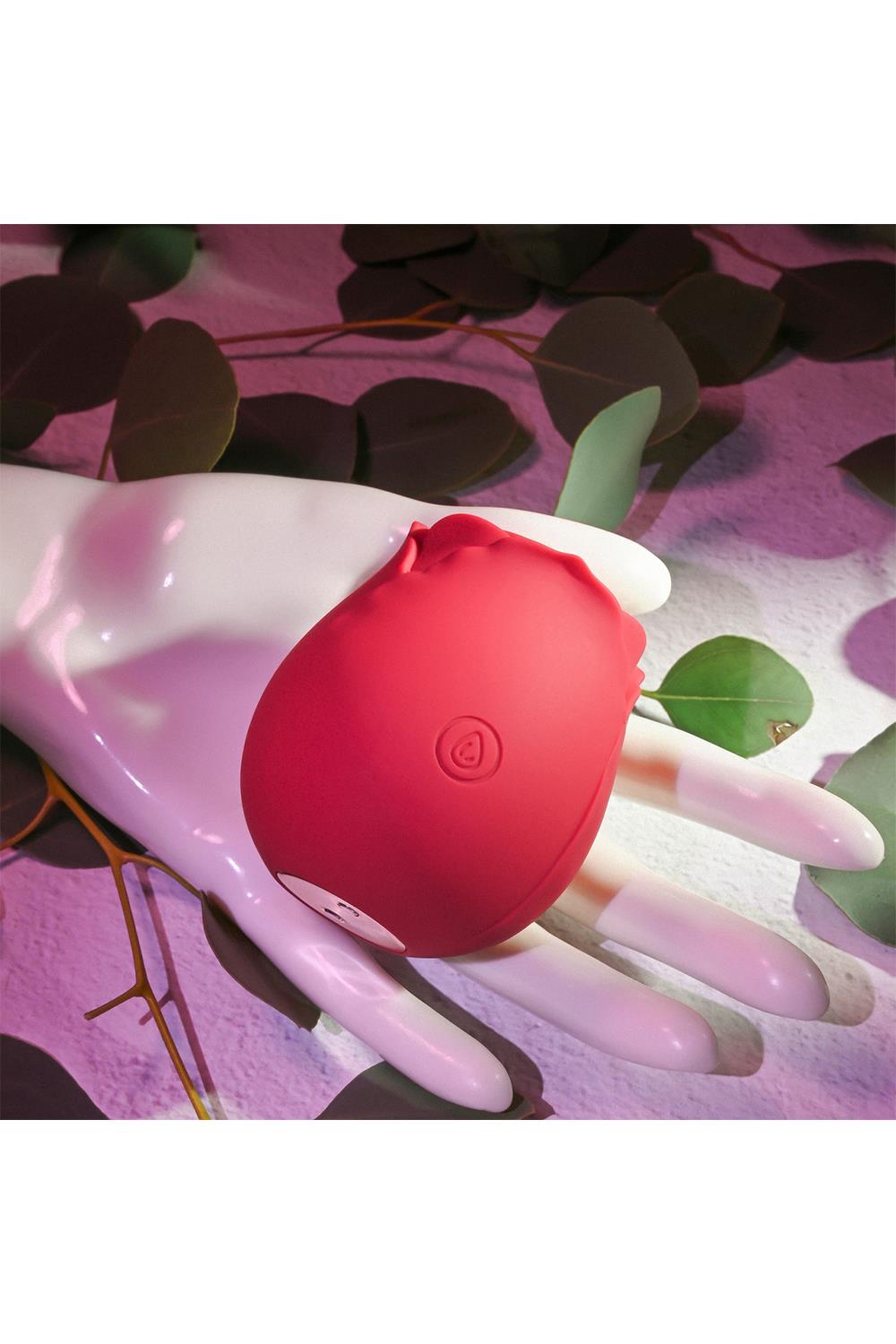 ВВакуумний кліторальний стимулятор Adam & Eve Eve's Ravishing Rose Clit Pleaser, червоний