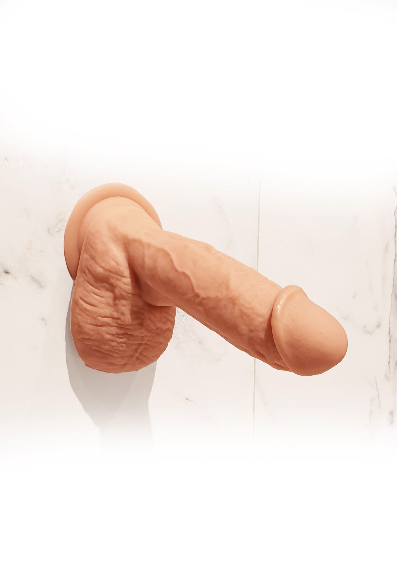 Реалистичный вибратор Toy Joy Get Real Naked с присоской и пультом управления
