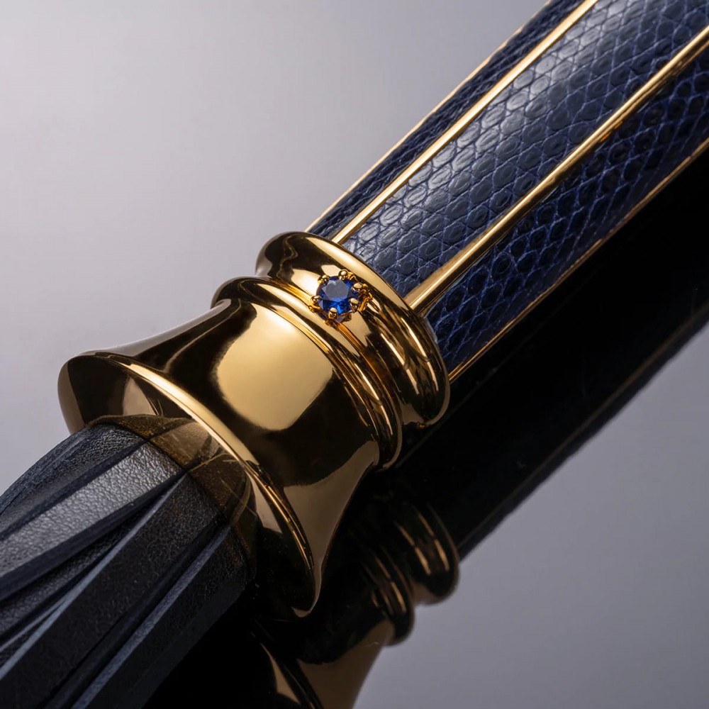 Флоггер из итальянской кожи UPKO Black Label Collection, ручная работа