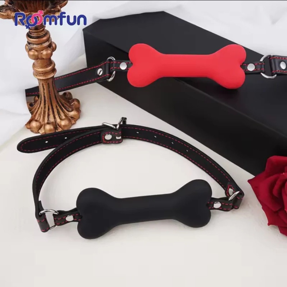 Кляп в виде косточки Roomfun Bone Gag силиконовый, черный